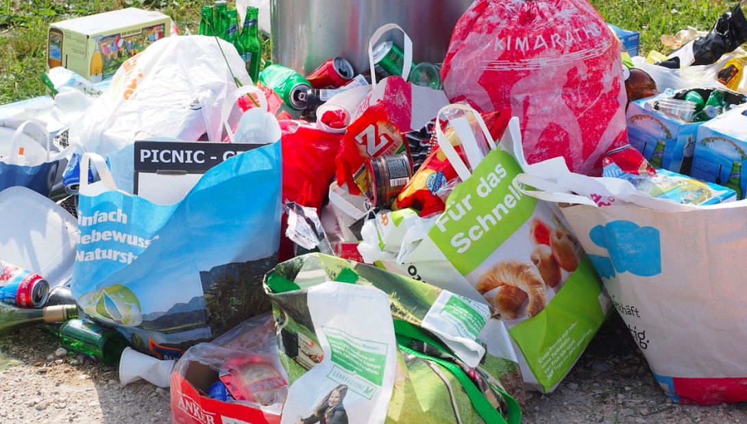 ▲在路上亂丟垃圾小心吃罰單。（示意圖／取自pixabay）