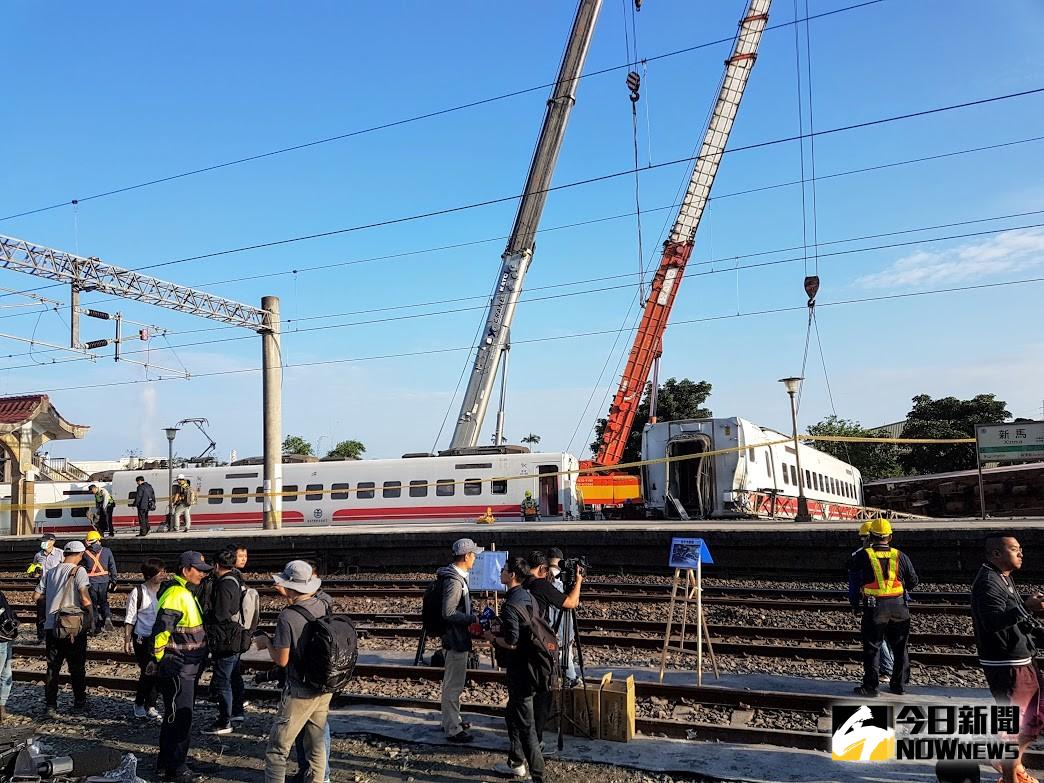 ▲去（107）年10月21日台鐵普悠瑪在蘇澳新馬車站發生翻車事故，造成18人罹難、267人輕重傷。（圖／記者李清貴攝,資料照)
