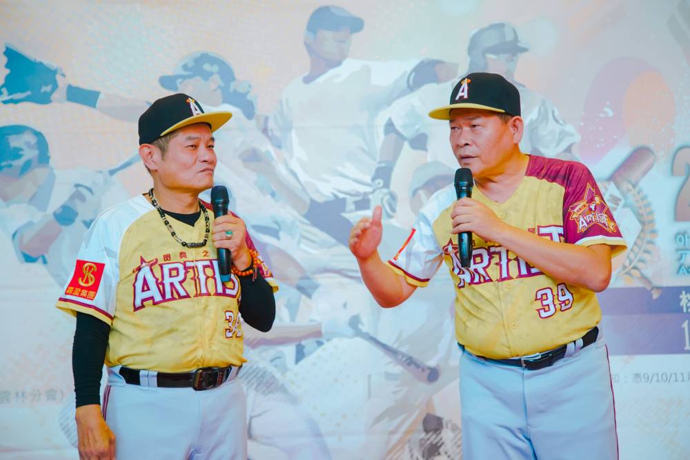 ▲彭恰恰和許效舜將代表臺灣出賽「2019亞洲盃臺灣韓國日本演藝明星棒球公益經典賽」。（圖／閃亮之星提供）