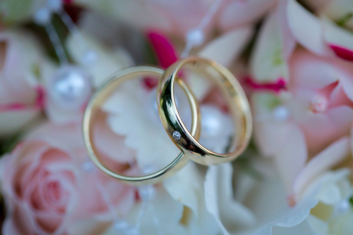 ▲抽中捧花一般被認為是「好事將近」的象徵。示意圖。（圖／美聯社／達志影像）