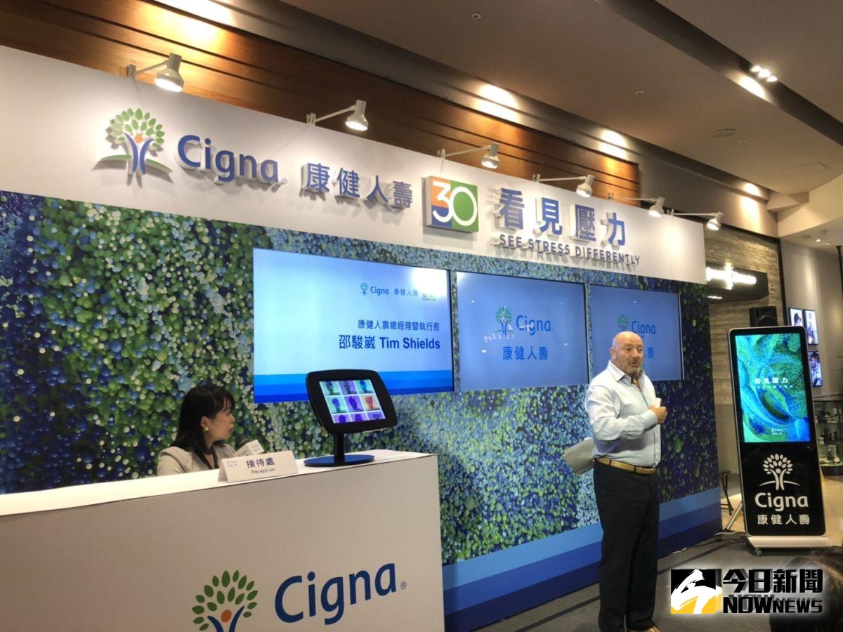 ▲業者舉辦「看見壓力」記者會，邀請民眾前往信義誠品體驗壓力測試。（記者趙毓琪攝）
