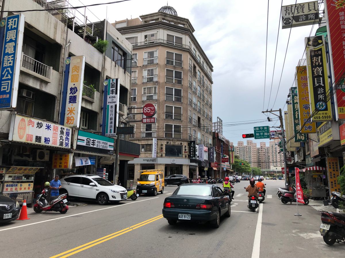 ▲桃園平鎮有工業區就業人口的住宅需求，房價又比中壢市區便宜，有不少首購型住宅可選擇。（圖／信義房屋提供）