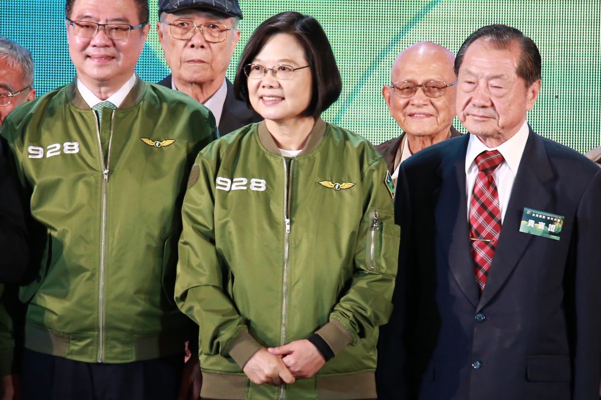 蔡英文嗆對岸文攻武嚇多，想讓台灣選出一個凡事對北京低頭的總統。 (圖/記者葉政勳攝影)