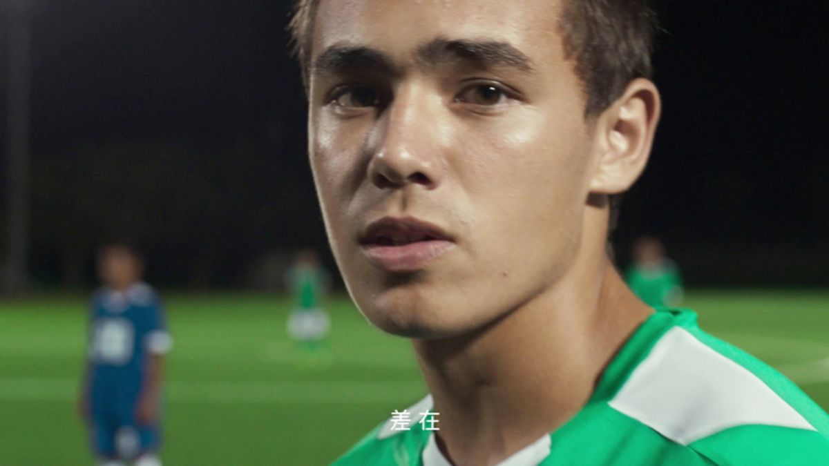 ▲導演找來的硬底子運動選手擔任演員，純熟的技巧和帥氣外型也引發網友熱議，「最後一個弟弟到底是什麼學校？跪求！！！超帥！！！」（圖／翻攝「桃園事」）