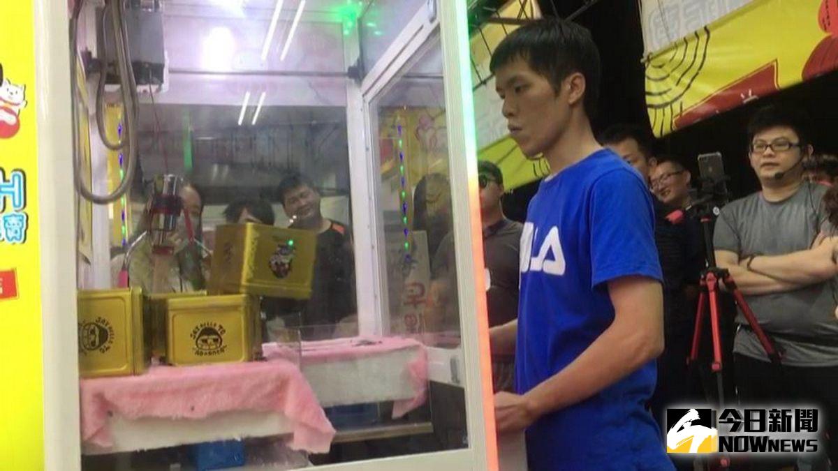 ▲選手們挑燈夜戰輪戰9小時，由家電維修師傅徐士傑奪冠。（圖／記者陳雅芳攝，2019.09.29）