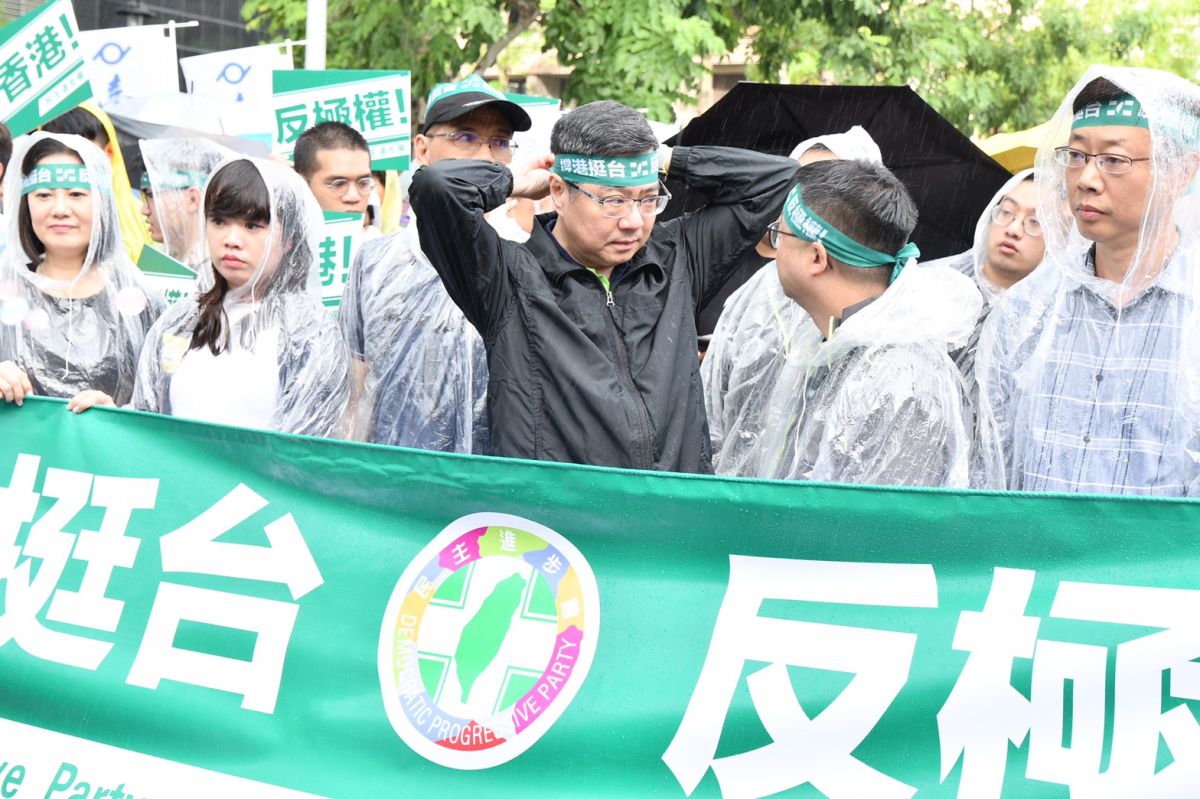 ▲民進黨黨主席卓榮泰率領黨公職參與台人撐港大遊行。（圖／記者林柏年攝 2019.09.29）