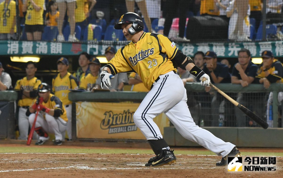 ▲彭政閔引退賽，彭政閔最後一個打席以滾地球出局作收。（圖／記者葉政勳攝 , 2019.09.29）