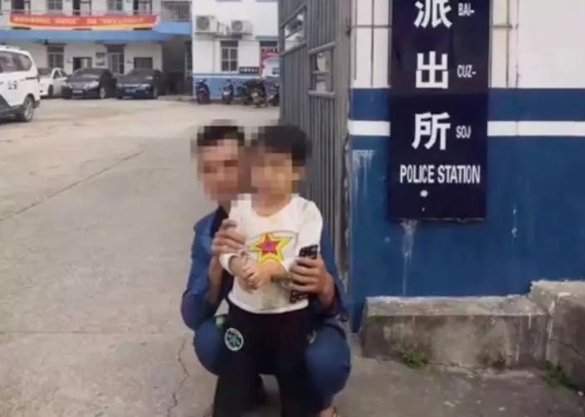 ▲中國大陸廣西一名父親因為喝喜酒太醉，「搞丟」女兒。（圖／翻攝自新聞夜航）