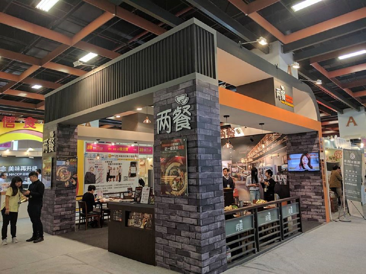 ▲知名韓式餐廳「兩餐」身受台灣人喜愛，日前就有知名網紅曝光「最韓式兩餐吃法」引起熱議。（圖／取自兩餐西門店臉書）