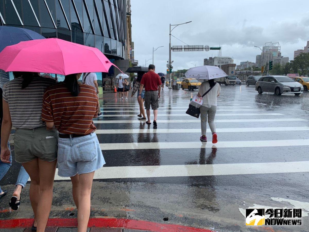 ▲隨著米塔颱風逐漸往北台灣靠近，今（ 30 ）日晚間風雨將會增強。（圖／NOWnews資料圖片）