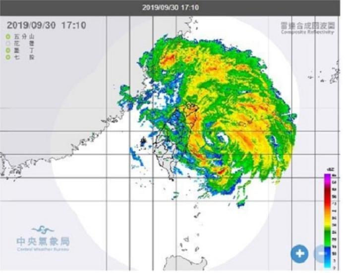 ▲米塔颱風侵襲台灣中、北部。（圖／記者陳惲朋翻攝 ）