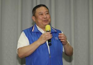 國立台灣師範大學運動與休閒學院19日邀請中華奧會主席林鴻道（圖）以「以企業社會責任角度談台灣運動發展的使命與任務」為題演講，與學生分享經驗。中央社記者張新偉攝108年9月19日