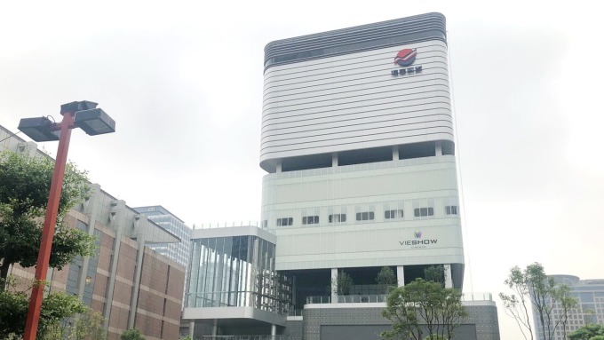 ▲ 由於曾有確診者足跡，遠百信義A13將於12日停業一天，進行全館清消。（圖／NOWnews資料照，遠百提供）