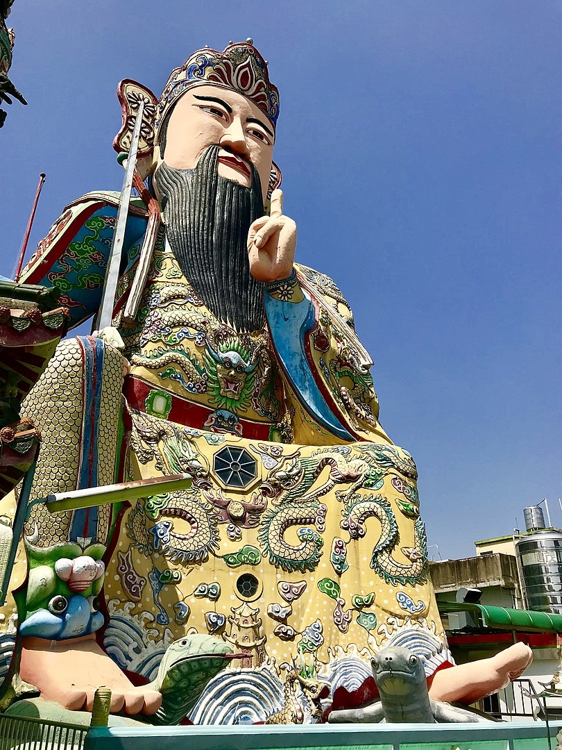 員林衡文宮的巨型玄天上帝很有親和力。（圖／WIKI圖庫，Outlookxp攝）