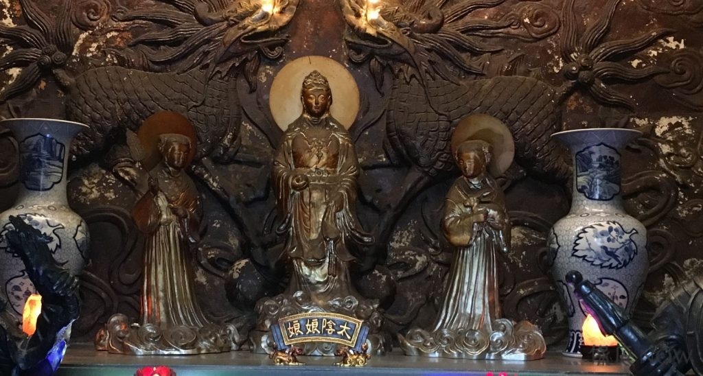 太陰娘娘聖誕在中秋節，是婦女與孩童的守護神。（圖／記者黃彥昇攝）