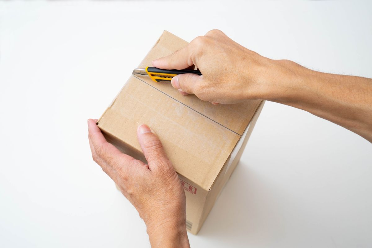 ▲奧地利一名女子打開包裹，竟發現內有價值不斐的贈品。（示意圖／取自 photoAC ）