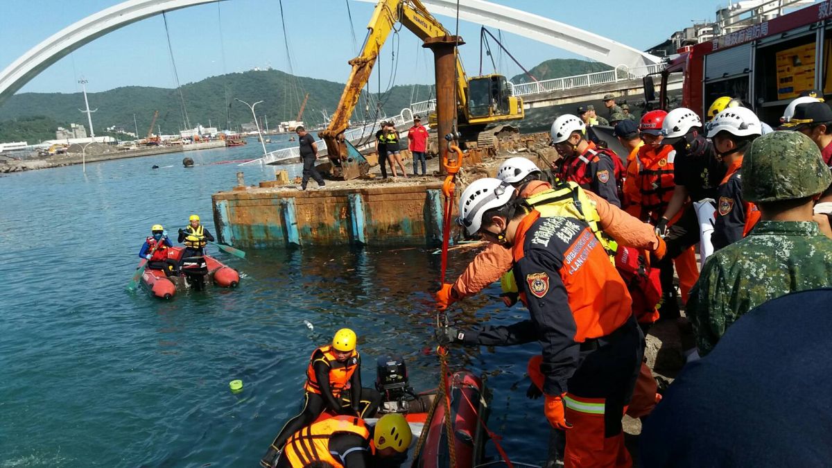 ▲交通部長林佳龍承諾罹難漁工每人發放500萬元賠償金。（圖／記者鄭志宏攝）