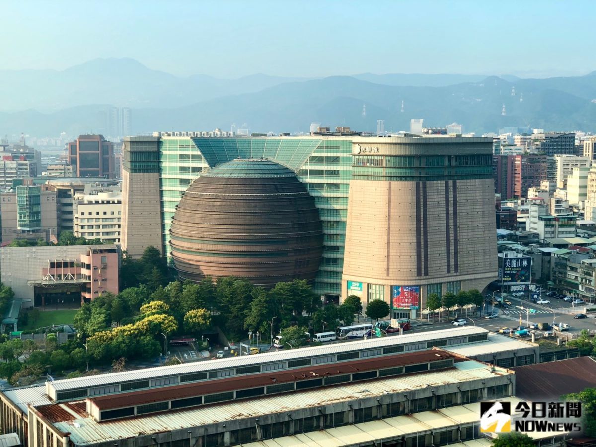 ▲有「史上底價最貴標案」之稱的京華城標案，9月25日成功標售。（圖／記者陳致宇攝）