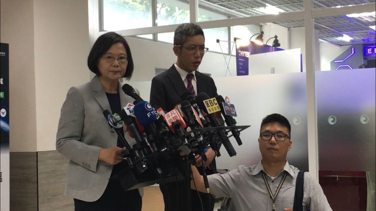 ▲總統蔡英文在接受媒體訪問時表示未來可針對破壞連儂牆、毆打港生的陸人進行入境管制。（圖／記者劉育辰攝 2019.10.03）