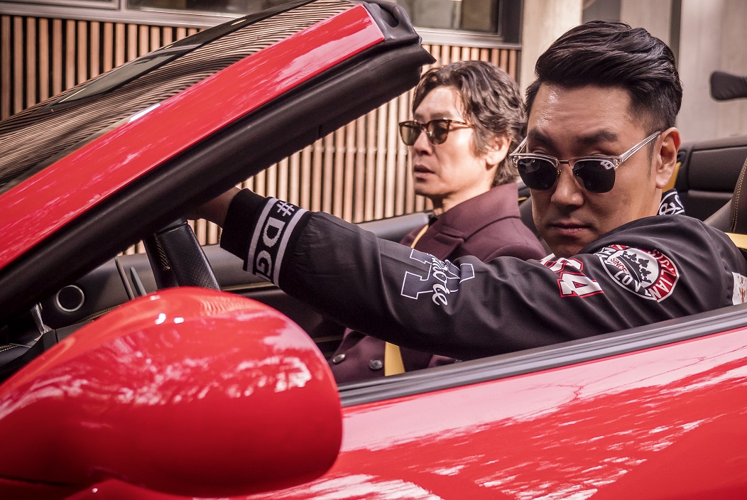 ▲趙震雄為了保險金照顧薛景求。（圖／車庫娛樂）