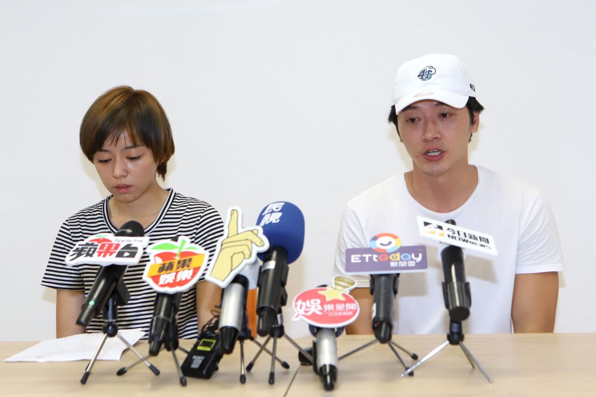 ▲王瞳與馬俊麟開記者會道歉。（圖／鳳凰藝能提供）