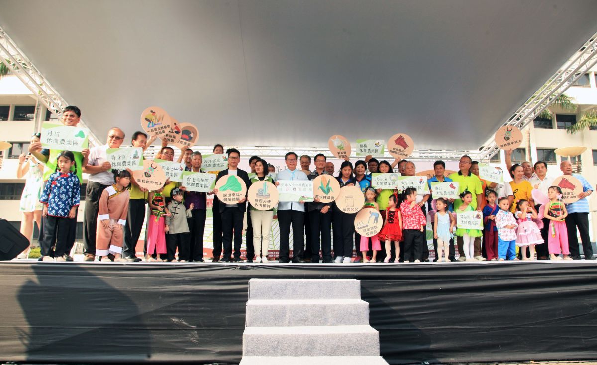 ▲市府副秘書長邱俊銘指出，市府整合12個休閒農業區協會，以12個月不同主題推出聯合農事體驗，讓遊客用最在地的農事體驗，瞭解桃園的農村風情。（圖／記者李春台攝, 2019.10.02）