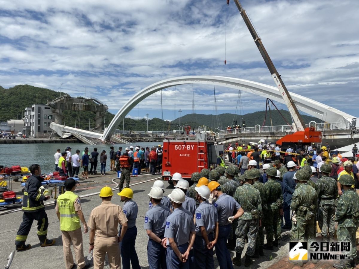 ▲宜蘭南方澳跨港大橋發生斷橋意外。（圖／記者李清貴攝, 2019.10.1）