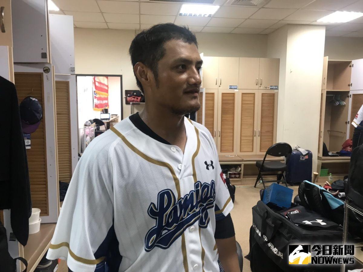 ▲Lamigo桃猿隊葉竹軒睽違2578天後又敲出全壘打。（圖／記者雷明正攝影）