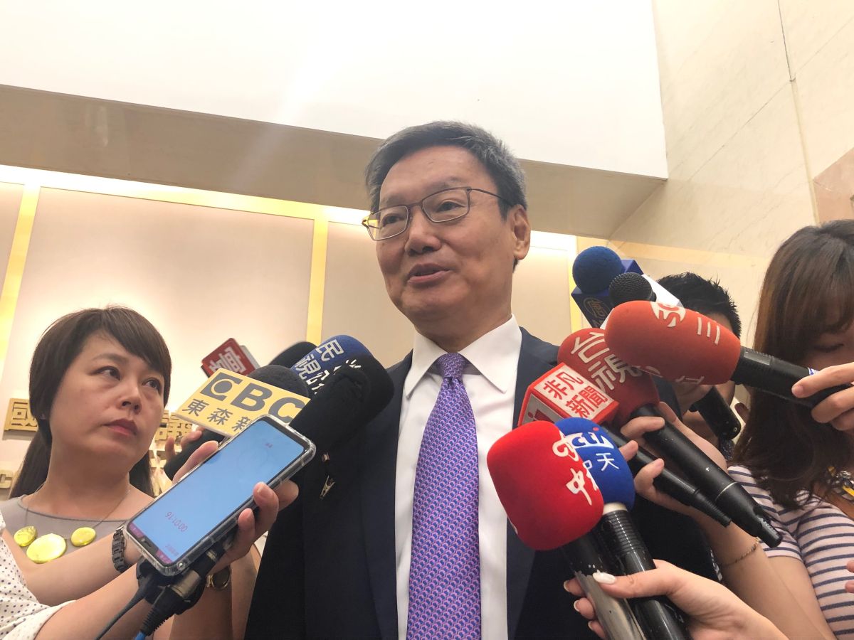 韓國瑜訪美行從預計10月出訪延後到11月，將陪同他出訪的蘇起表示「去或不去我不敢說。」 (圖/記者吳承翰攝影)