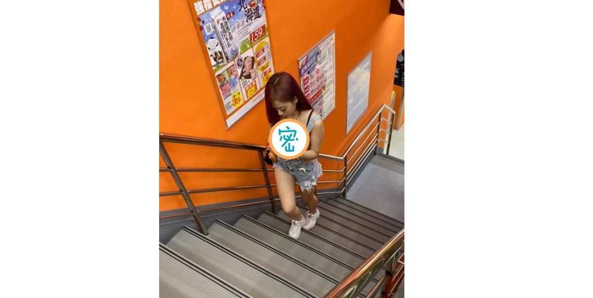 ▲有網友在家樂福遇見低胸巨乳妹，呼之欲出的豐滿上圍讓他驚為天人。（圖／翻攝自批踢踢）