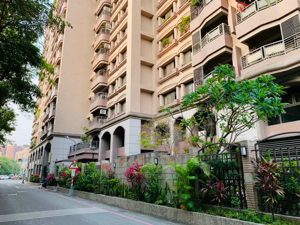 ▲〈首購族出籠系列三〉據房仲觀察，台中首購族買房大多鎖定在重劃區，台南、高雄首購則多選擇在舊市區。（圖／信義房屋提供）