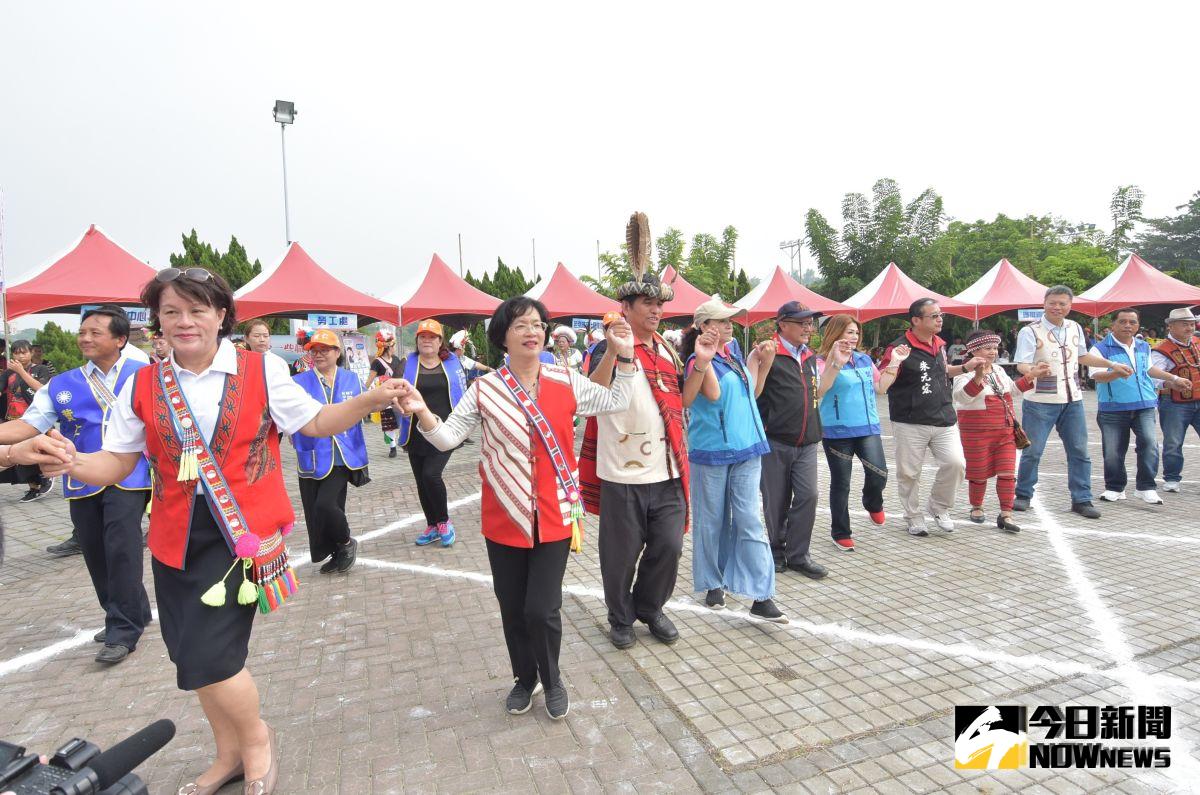 ▲彰化縣長王惠美與原住民族朋友一起體驗豐富的文化精隨。（圖／記者陳雅芳攝，2019.10.06）