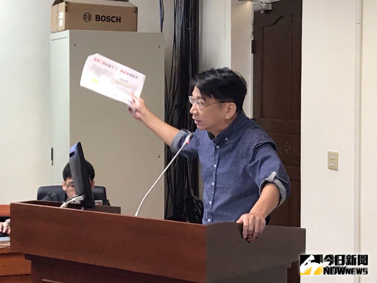 時代力量立委徐永明痛批，農委會2017年11月以來就曾分兩波公布違章工廠的名單，但2年來毫無作為。