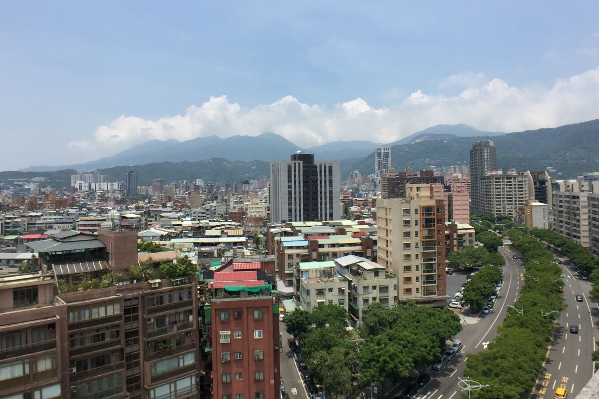 ▲根據實價登錄資料顯示，今年上半年六都親友特殊交易物件逾4000筆。（圖／信義房屋提供）