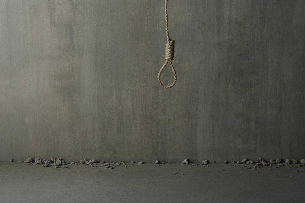 一名泰國春武里府直轄縣的40歲男子攀洛，疑因別的男子加他女友的臉書好友，並且以大愛心的方式為她點讚，引起攀洛不滿而在自家公寓三樓樓梯間上吊自殺。（圖／shutterstock）