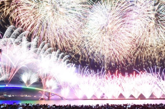 ▲2019澎湖國際花火節在短短2個半月期間成功吸引42萬觀光人次，創造了21億元觀光產值。（圖／澎湖縣政府提供）