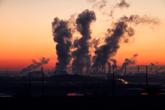 ▲空汙、空氣汙染、PM2.5、工廠。（示意圖／取自pixabay）