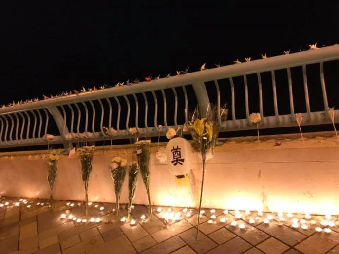 ▲ 8 日晚間，不少香港民眾前往女浮屍被發現地點進行悼念。（圖／翻攝自黃之鋒臉書）
