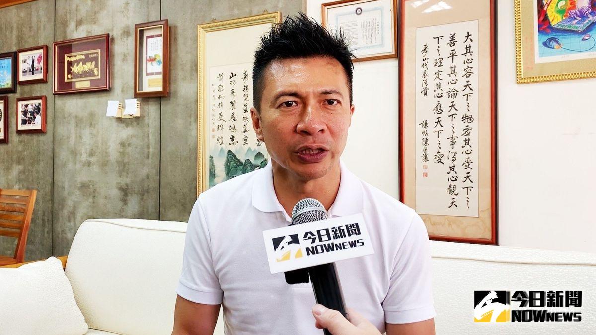 ▲針對台灣目前的憲政體制看法，屏東縣第一選區立法委員參選人、前屏東市長葉壽山未表態支持修憲，若修憲將主張內閣制。(圖／記者郭俊暉攝，2019.10.09)