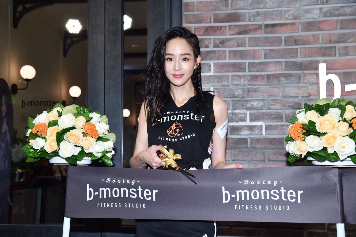 ▲張鈞甯現身回應不實報導。（圖／記者林柏年攝）
