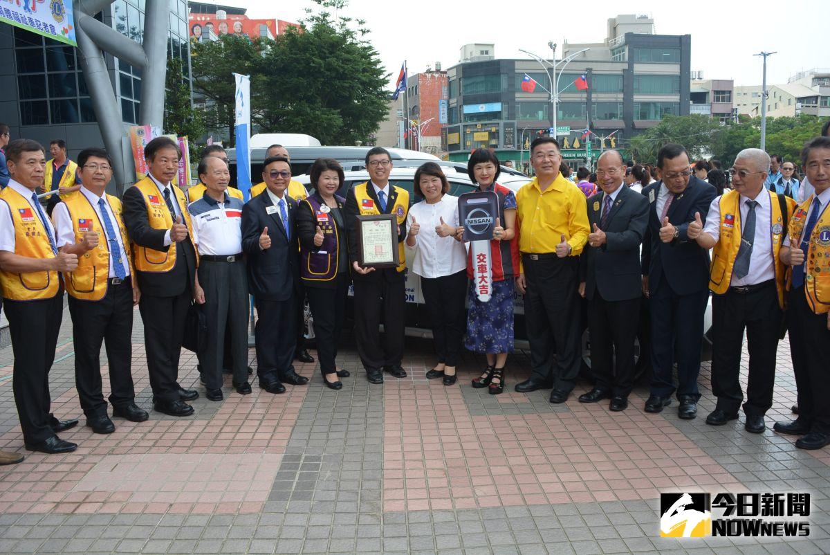 ▲國際獅子會300-D1區捐贈五輛福祉車以嘉惠嘉南地區弱勢族群。（圖／記者郭政隆攝影2019.10.9）