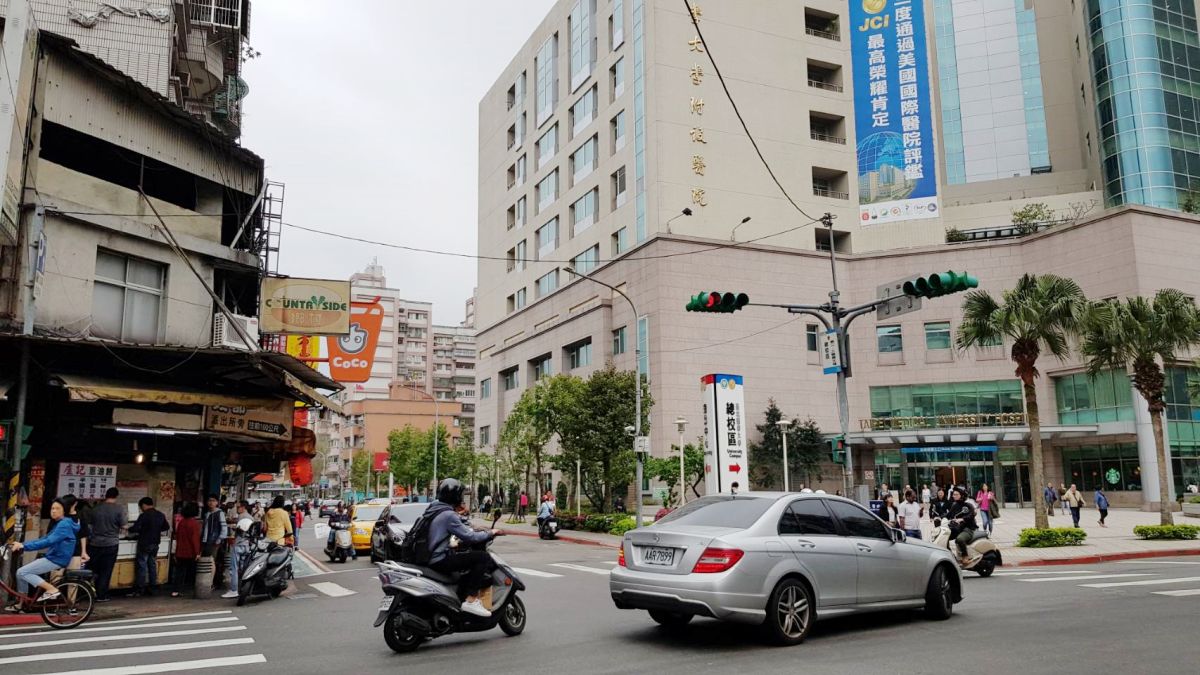 ▲台北市信義區吳興街生活機能強、就業人口多，致使房價便宜的公寓產品交易熱絡。（圖／NOWnews資料照）