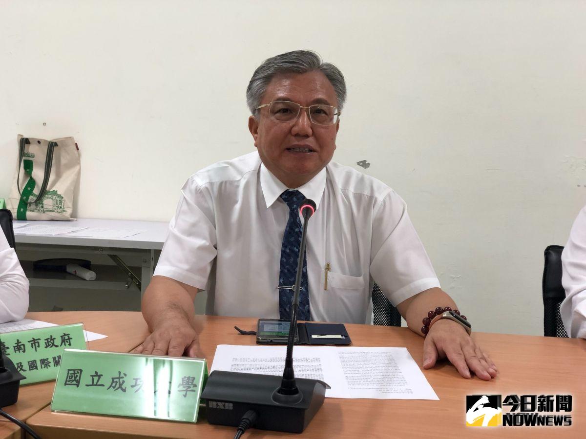 ▲成功大學主任秘書李俊璋特別向記者說明，基於保護學生，因此不適宜公布該生國籍。（圖／記者陳聖璋攝）