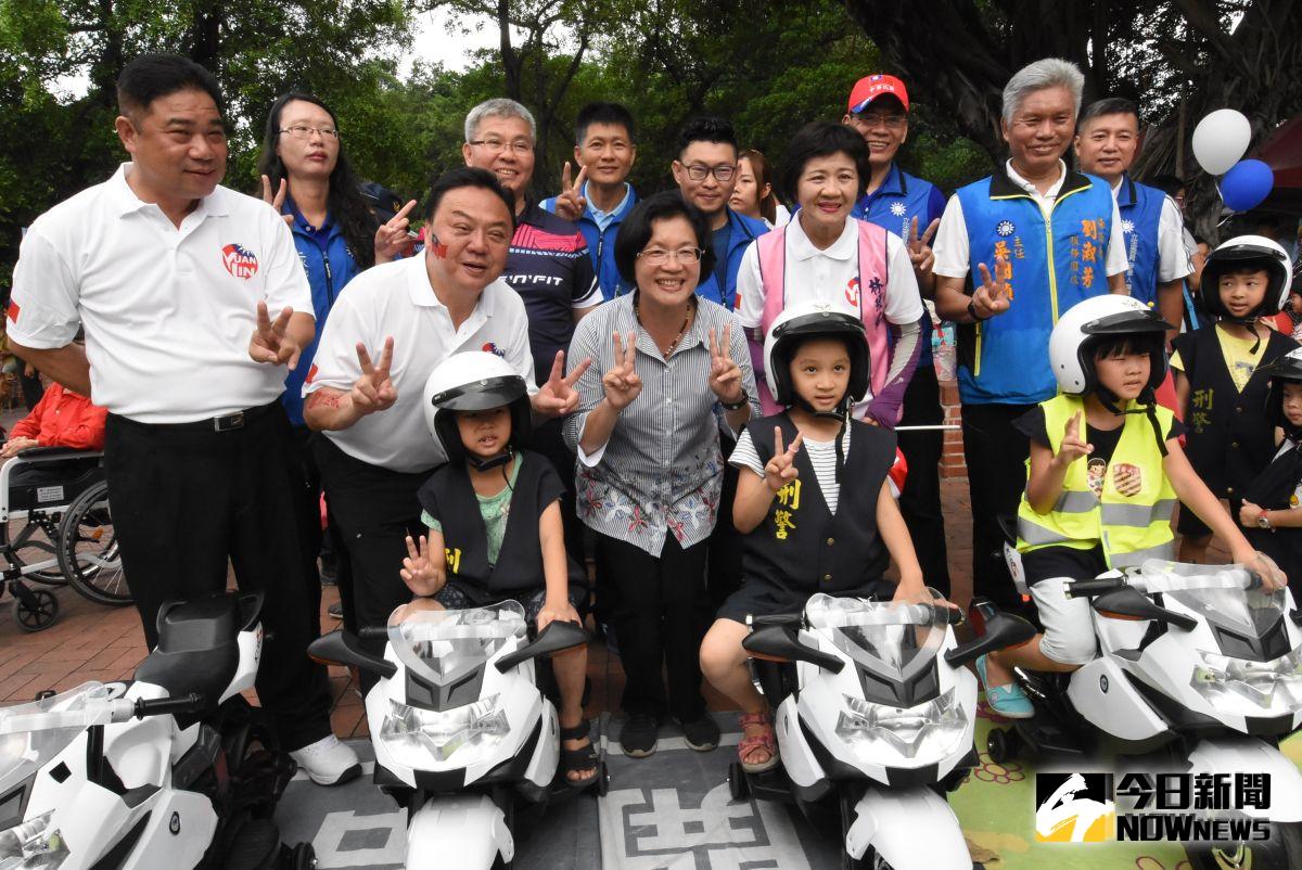 ▲交安親子互動闖關遊戲，將交安知識深植孩子的心中。（圖／記者陳雅芳攝，2019.10.10）