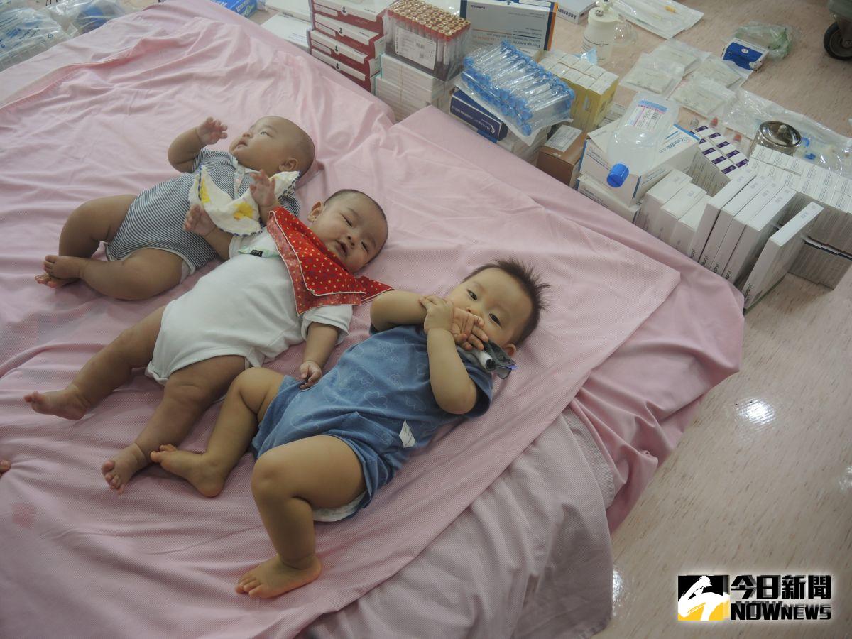 ▲這開箱文太厲害了，開箱文風潮熱度不減，許多家長也跟潮。（圖／記者陳雅芳攝，2019.10.11）