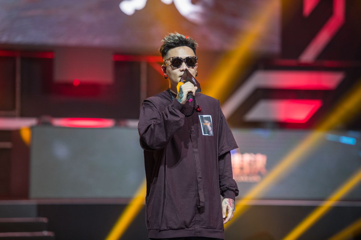 ▲蕭秉治為知名手遊比賽上陣表演。（圖／相信音樂提供）