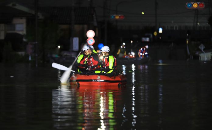 ▲颱風哈吉貝侵襲日本，造成多處河川潰堤、民宅淹水等災情，死亡人數已至少 33 人。（圖／美聯社／達志影像）
