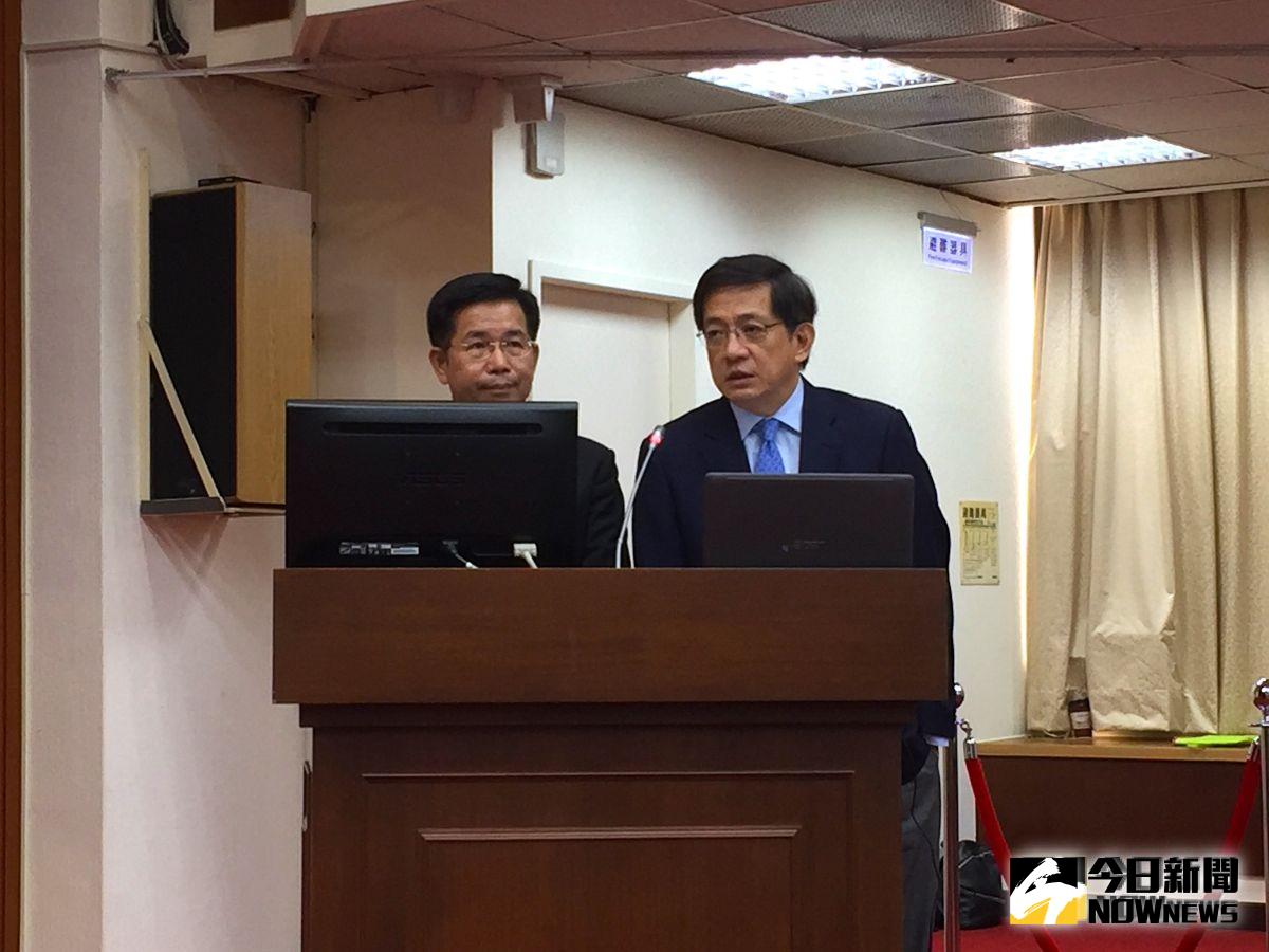 ▲管中閔今（14）日首度以大學校長身份赴立法院備詢，針對教育部在大學校長遴選辦法內新增訂的「管中閔條款」，管中閔認為是對大學自主權的限制。（圖／記者黃仁杰攝, 2019.10.14）