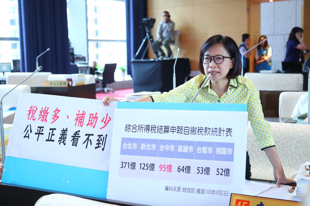 ▲議員朱暖英呼籲，中央交通部主管機關補助2020台灣燈會不該有顏色之別；對此，交通部觀光局表示，補助投入「只會多不會少」，絕不低於往年。 (圖／柳榮俊攝2019.10.14)