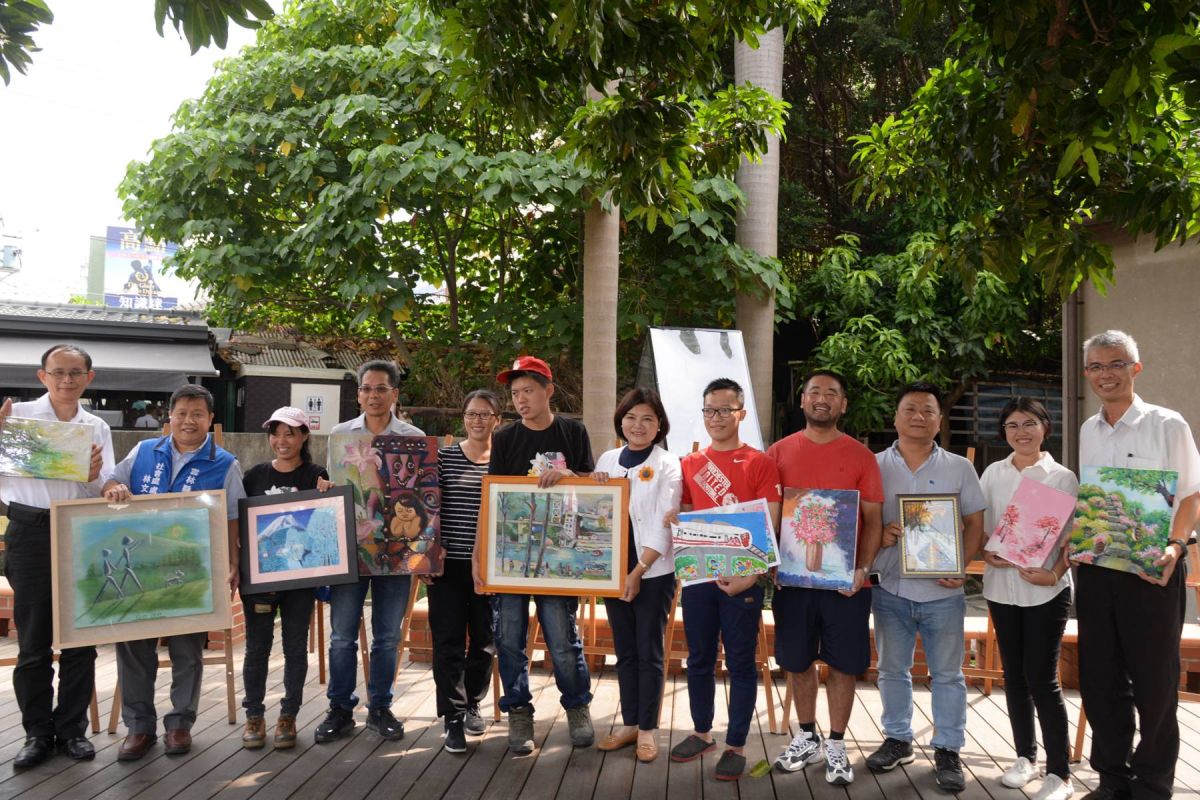 ▲雲林縣政府結合台灣公益CEO協會與小光點畫廊合作辦理「看見小光點-寫生趣」活動。（圖／記者洪佳伶攝，2019.10.14）